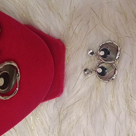 Necklace & Earrings set - Picture 2 of 3